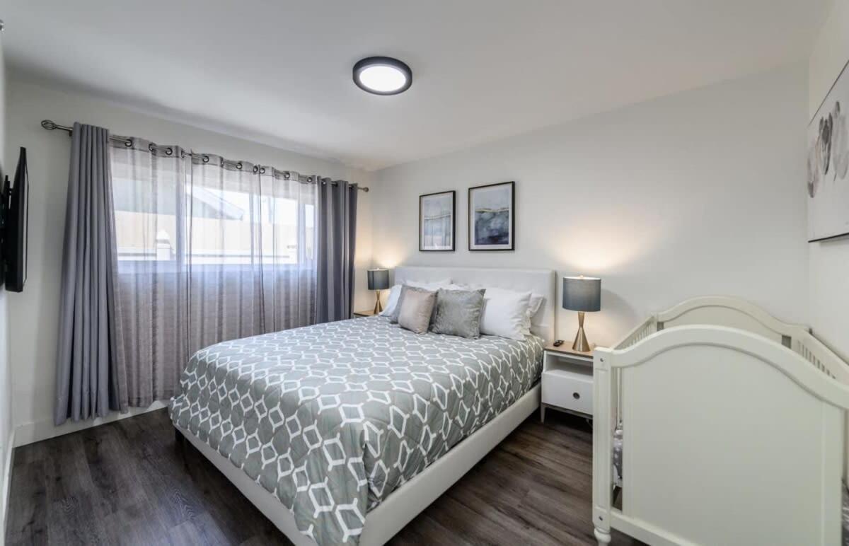 Spacious Disneyland 5 Bedroom 4 Bath House With Game Room Anaheim Exteriör bild