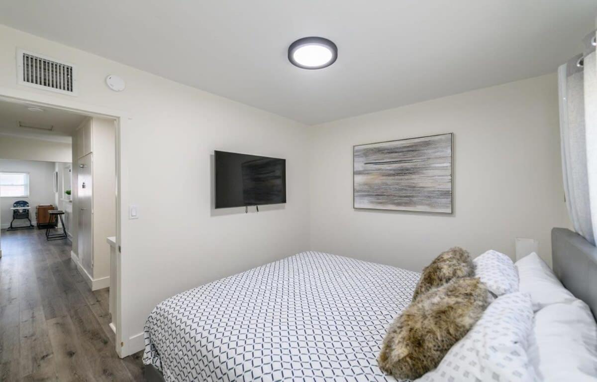 Spacious Disneyland 5 Bedroom 4 Bath House With Game Room Anaheim Exteriör bild