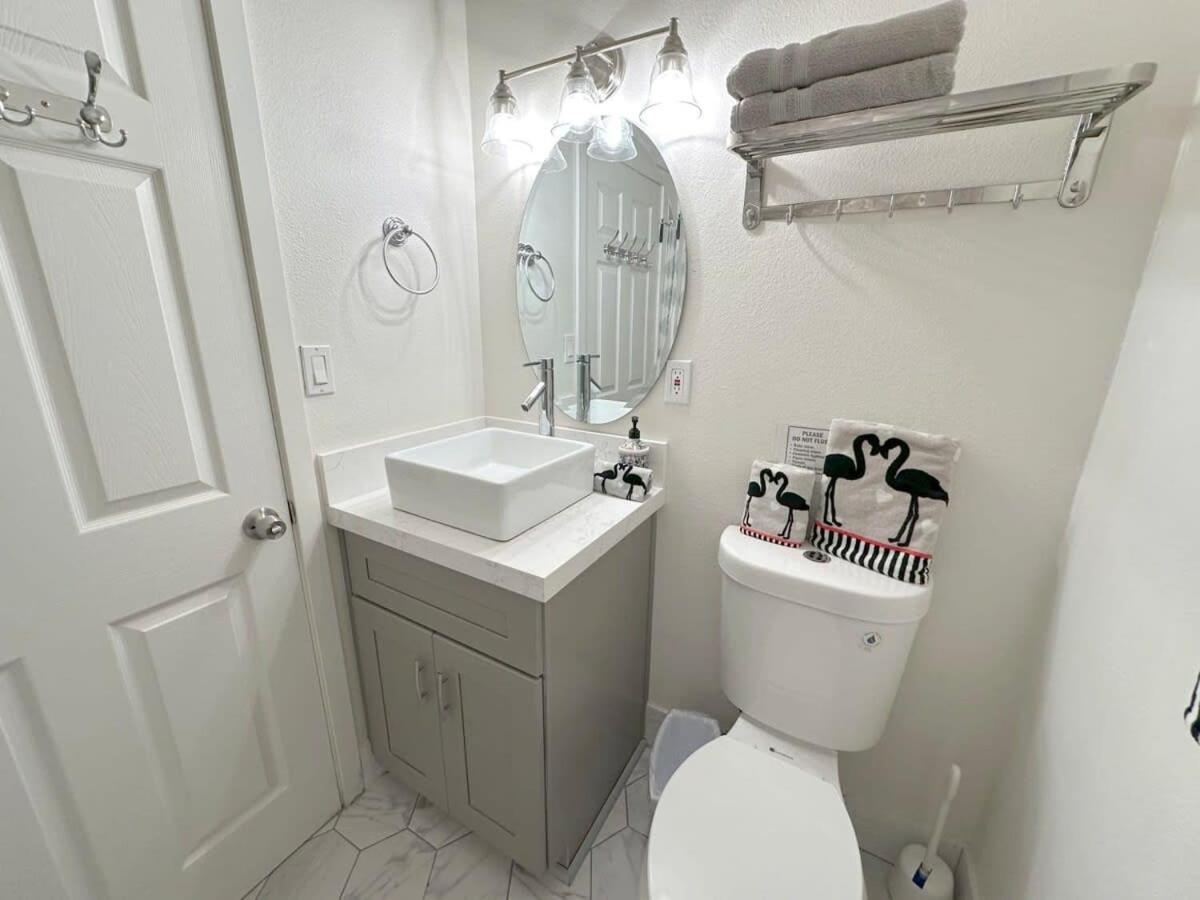 Spacious Disneyland 5 Bedroom 4 Bath House With Game Room Anaheim Exteriör bild