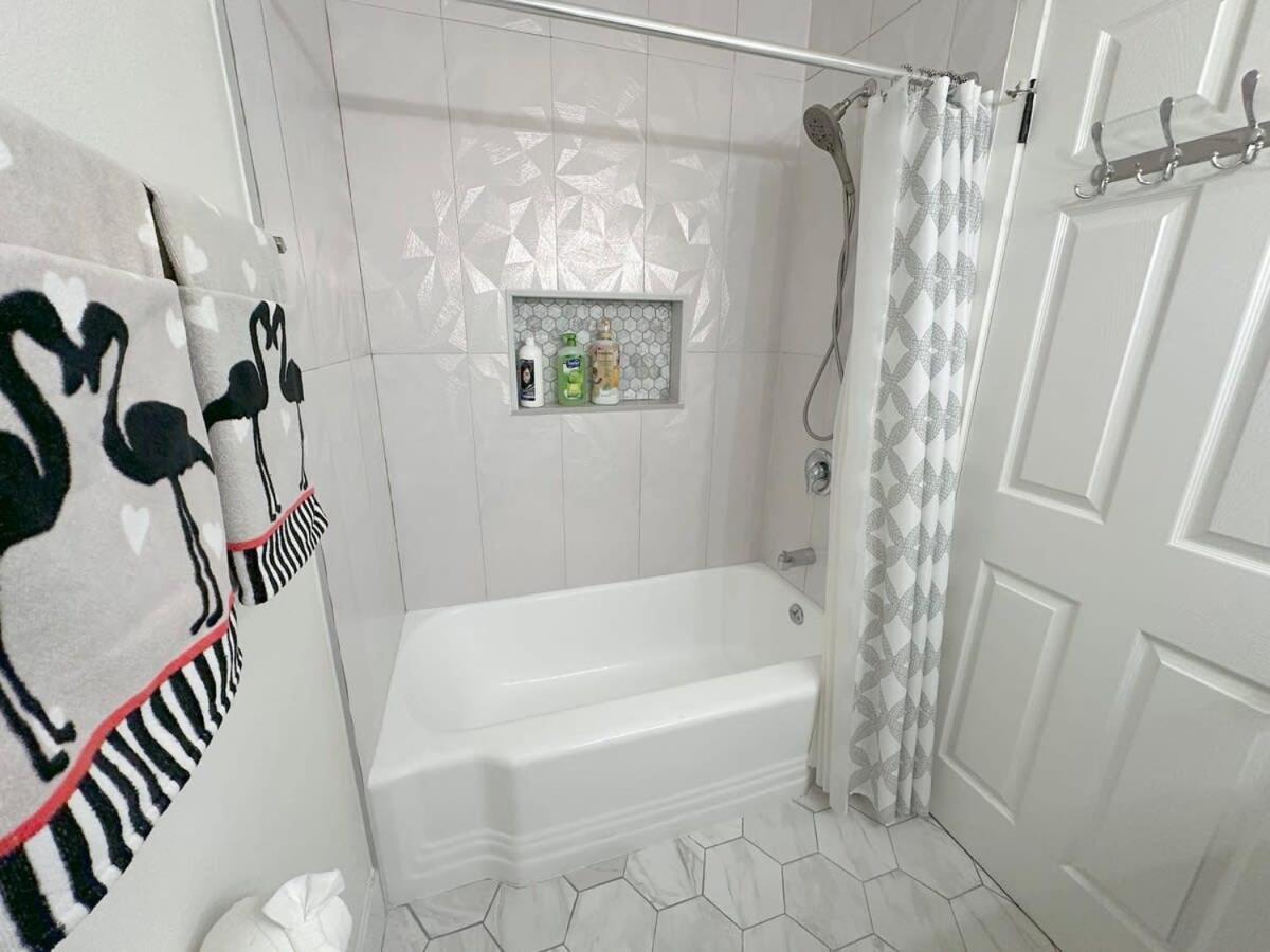 Spacious Disneyland 5 Bedroom 4 Bath House With Game Room Anaheim Exteriör bild