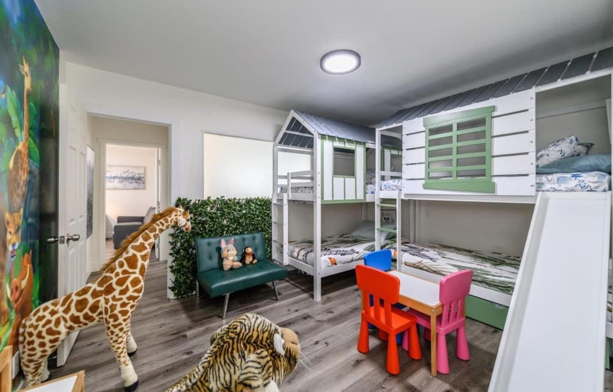 Spacious Disneyland 5 Bedroom 4 Bath House With Game Room Anaheim Exteriör bild